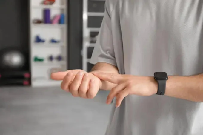 7 cách tự kiểm tra để biết trái tim đang hoạt động khỏe mạnh-1.webp