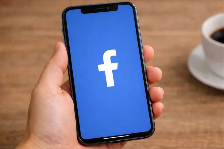 Facebook thử nghiệm tính phí chia sẻ link đổi luật chơi phân phối nội dung-1.webp