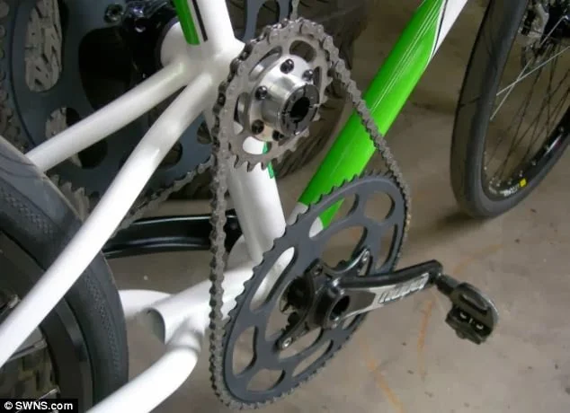 Kỷ lục thế giới: Đi xe đạp tốc độ... 181km/h