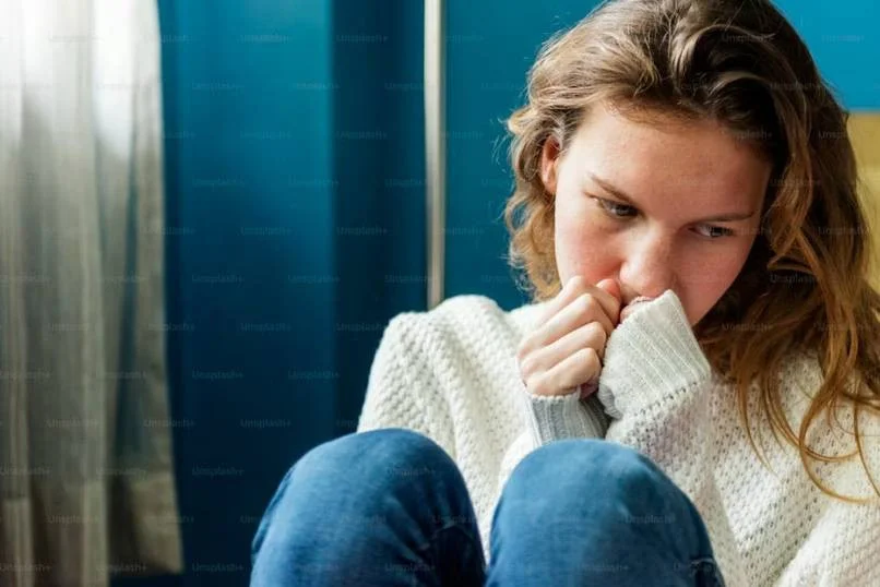 Mẹo hay giúp cải thiện tâm trạng và lấy lại tinh thần chỉ trong 5 phút-1.webp