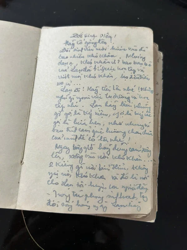 Tấm bằng đại học Y gần 60 năm tuổi và câu chuyện về một bác sĩ quân y-3.webp