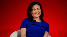 Nữ giám đốc Facebook: "Hãy cưới trai tốt và mọt sách"