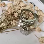 Nhẫn cỏ tình yêu