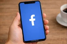 Facebook thử nghiệm tính phí chia sẻ link đổi luật chơi phân phối nội dung-1.webp